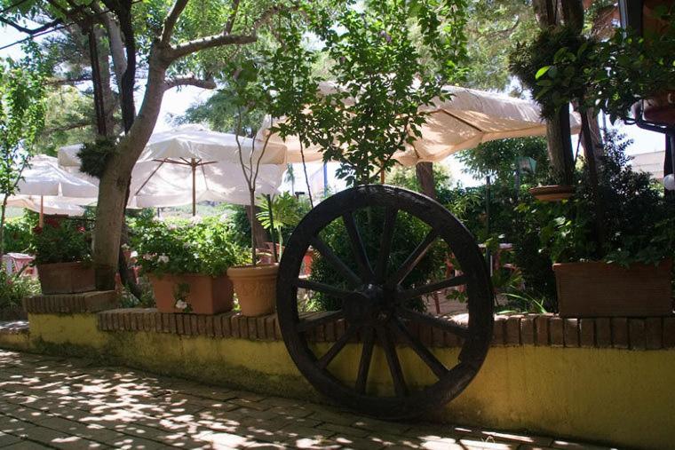Hotel Ristorante Solari Briatico Buitenkant foto