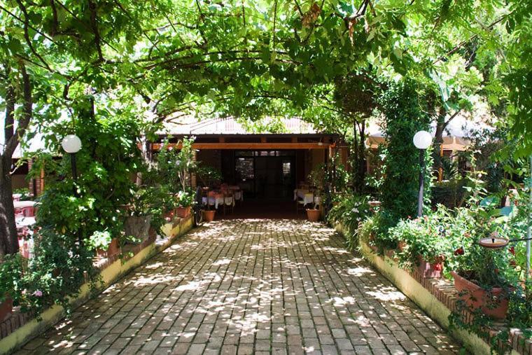 Hotel Ristorante Solari Briatico Buitenkant foto