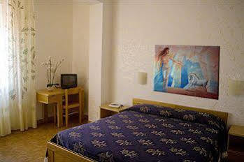 Hotel Ristorante Solari Briatico Buitenkant foto